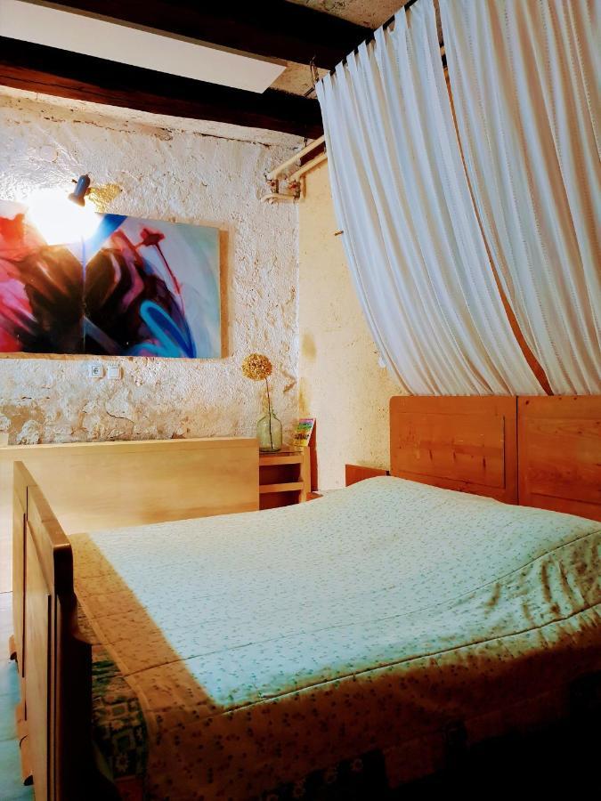 Fara Vintage House Podliparskaゲストハウス エクステリア 写真