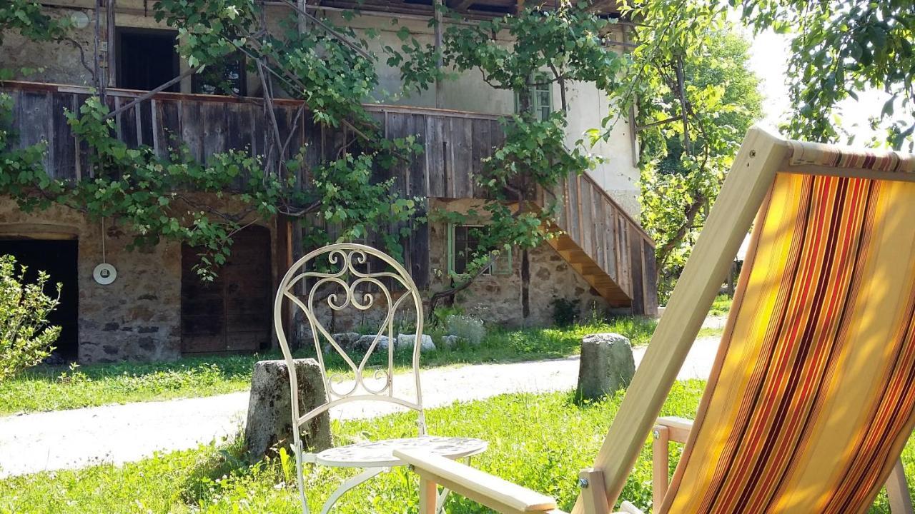 Fara Vintage House Podliparskaゲストハウス エクステリア 写真