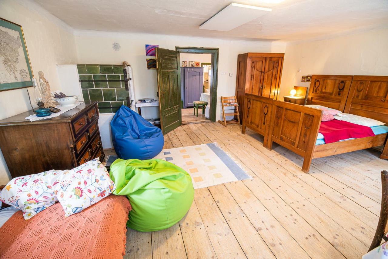 Fara Vintage House Podliparskaゲストハウス エクステリア 写真